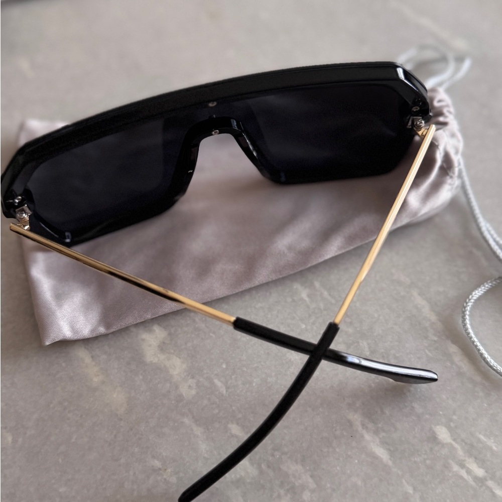 NIB FF Black Shield Sunglasses - Picture 4 of 5